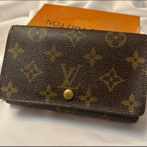 LOUIS VUITTON  Vintage Monogram Canvas Porte Monnaie Tresor Wallet